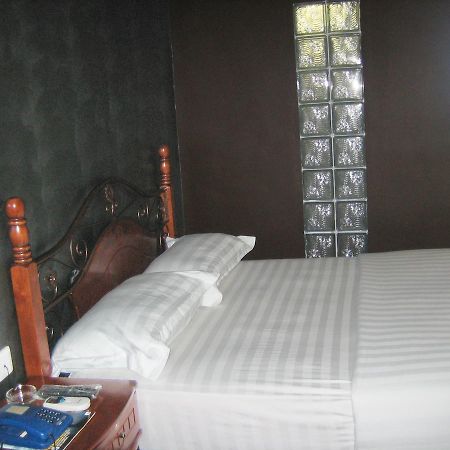 Oriental Inn Kuching Exterior photo