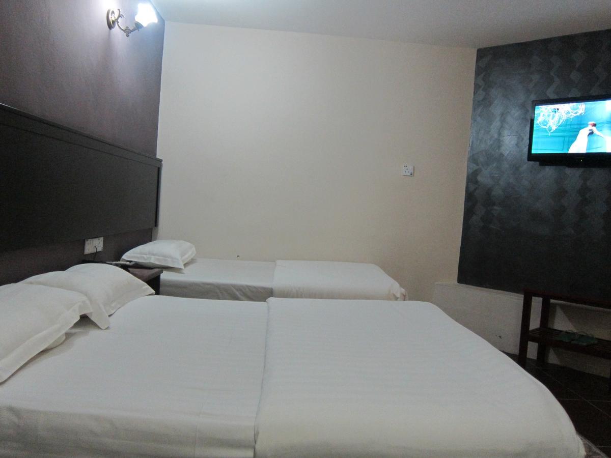 Oriental Inn Kuching Exterior photo